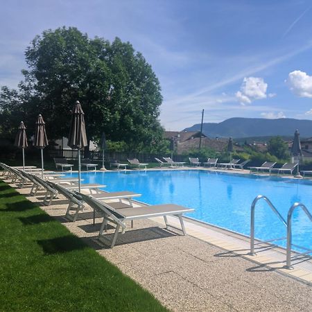 Hotel Garni Saltneregg Caldaro Esterno foto