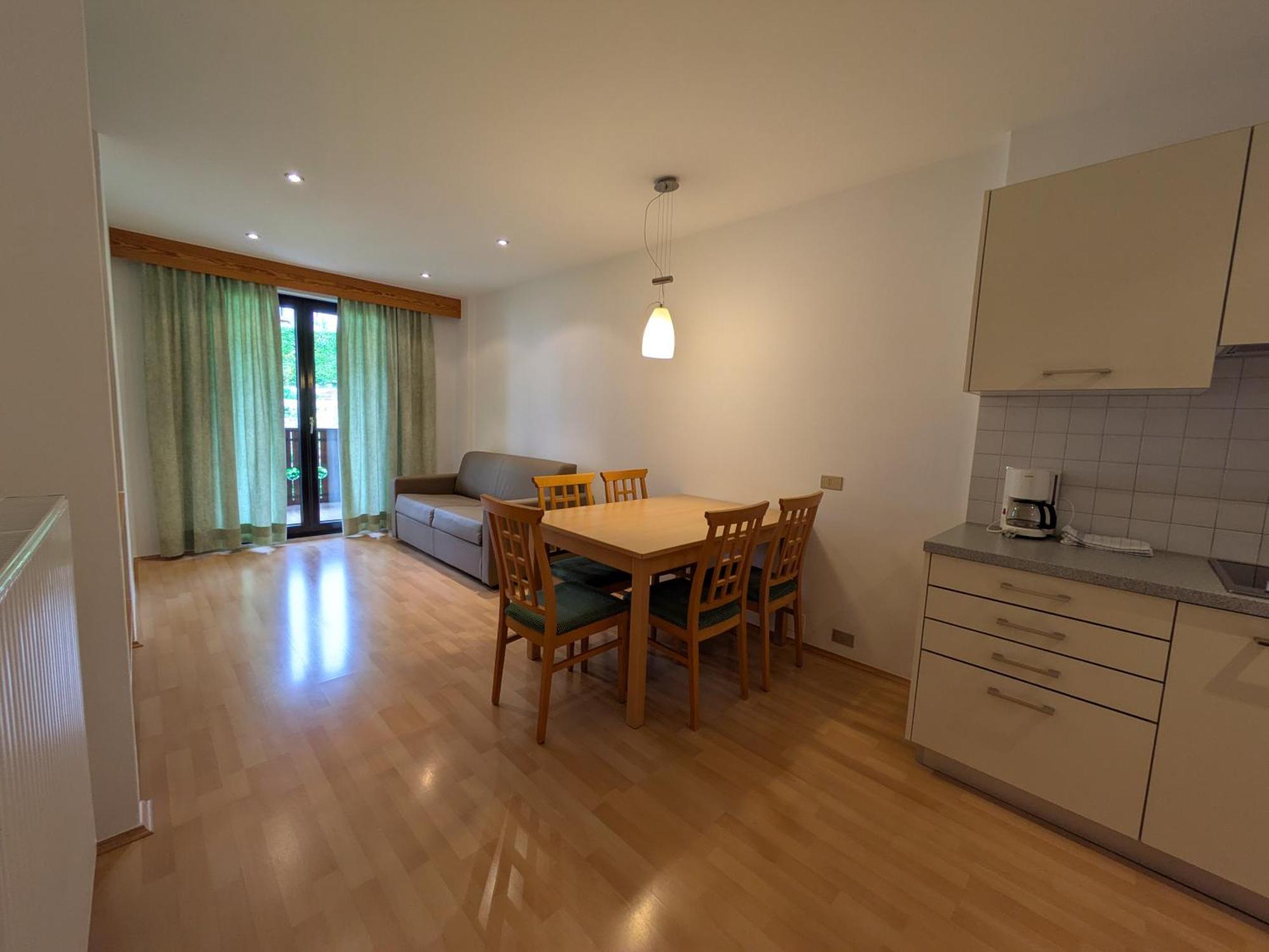 Hotel Garni Saltneregg Caldaro Esterno foto